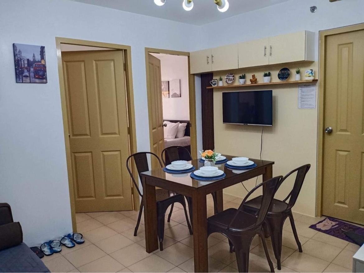 One Spatial Two Bedroom Condominium Unit With Pool And Gym Free Netflix And Wifi Iloilo City Exterior foto